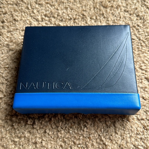 MEN’S NAUTICA BIFOLD PASSCASE  BLACK GENUINE LEATHER WALLET. NWT - Picture 5 of 5